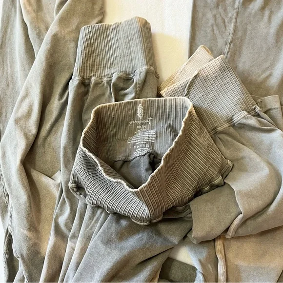 FLAW Free People Good Karma Flare Leggings - Picture 5 of 5